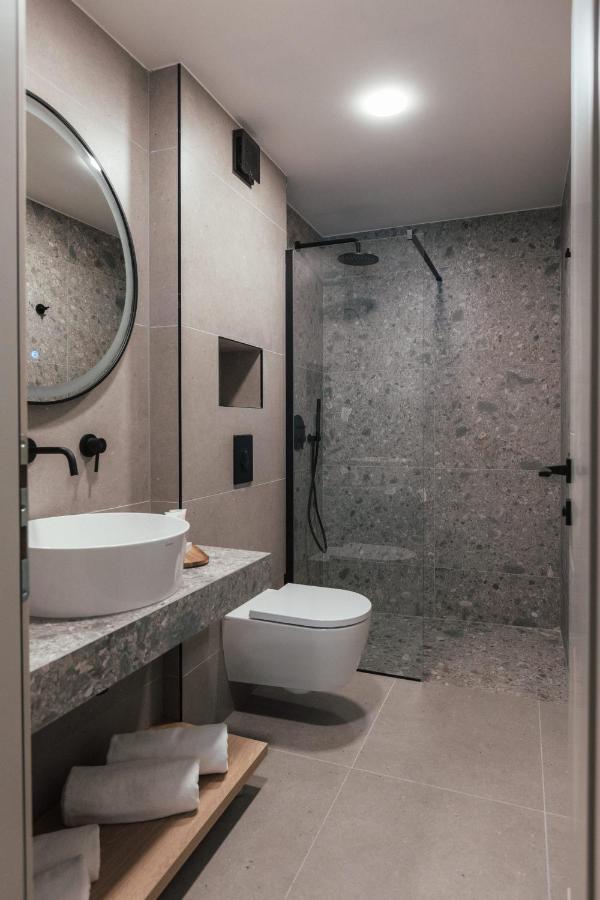 Boutique Hotel Mavie - Adults Only เนอุม ภายนอก รูปภาพ